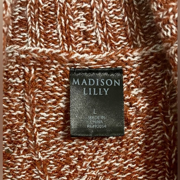 MADISON LILLY Size Large Serra Cable Knit Cardigan Stitch Fix Sweater - Picture 3 of 4